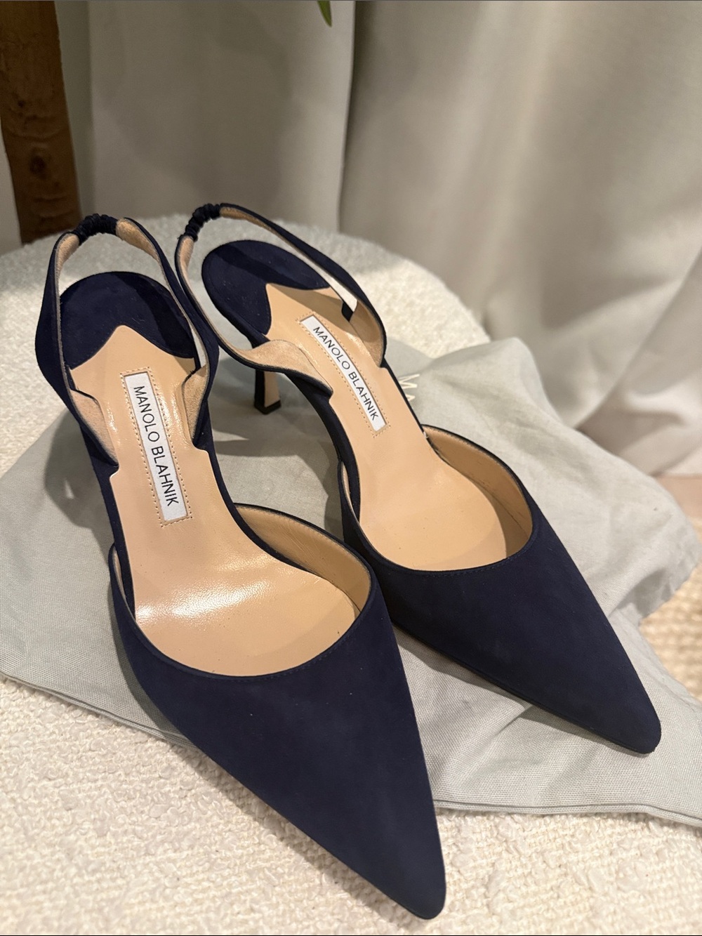 Manolo Blahnik Carolyne 70 Navy Suede Slingback Pumps Size 8.5